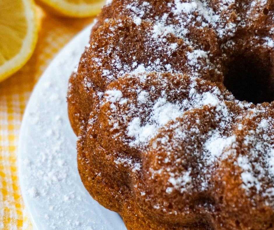 Gâteau maison servi lors d’un repas partagé des Porteurs d’Espérance